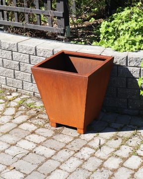 Kartioruukku jaloilla 2 mm